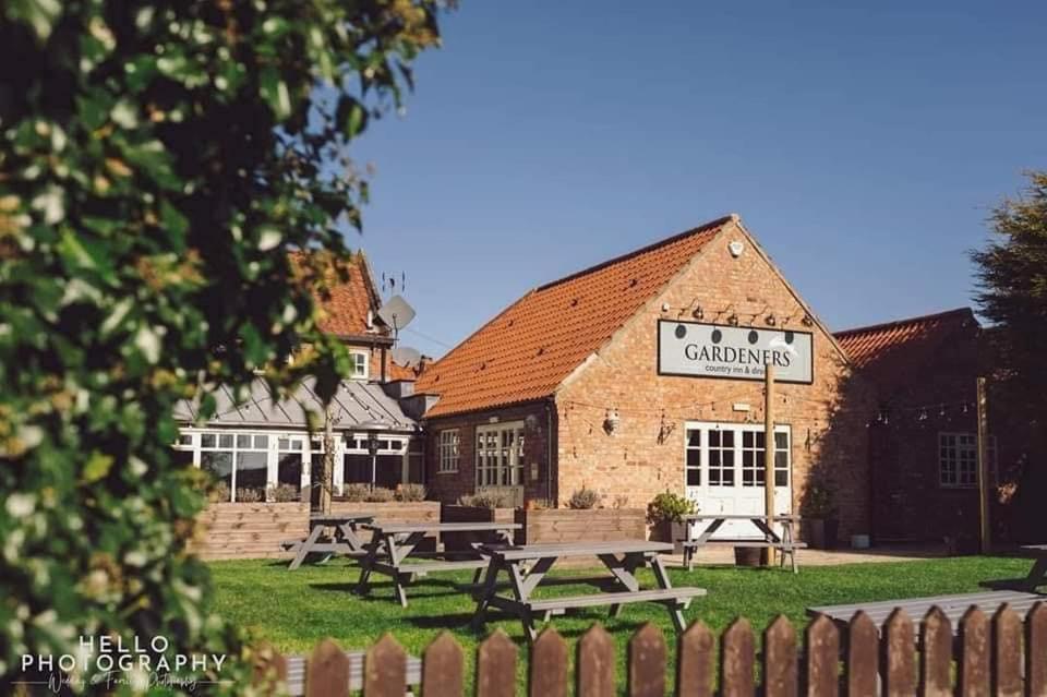The Gardeners Country Inn Goxhill  Экстерьер фото